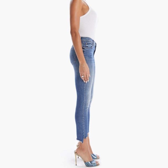 MOTHER The Stunner Zip Ankle Step Fray Jeans Size 26 - Picture 12 of 13